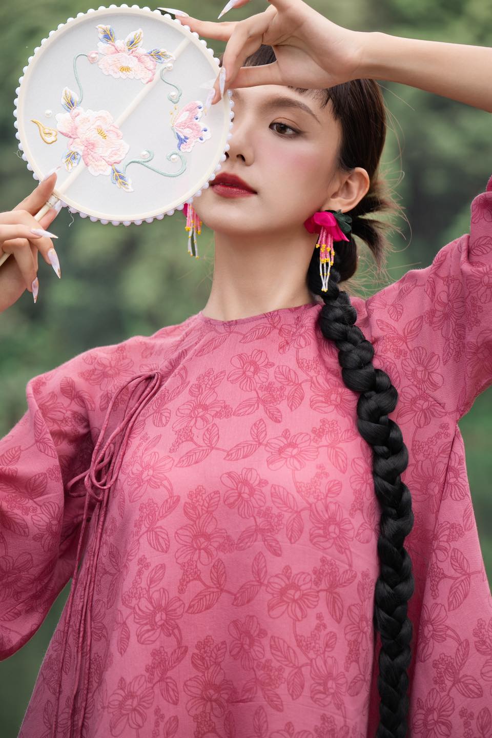 Bộ sưu tập áo dài cách tân BTS24